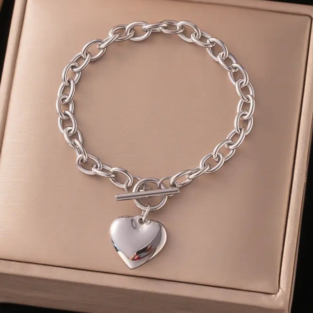 Elegant Silver Heart Charm Bracelet